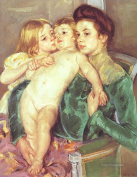 María Cassatt Painting - La caricia madres hijos Mary Cassatt